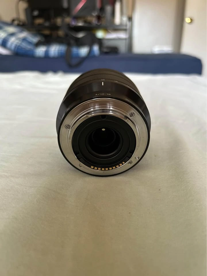 Sony E 10-18mm F4 OSS Lens - photo 4