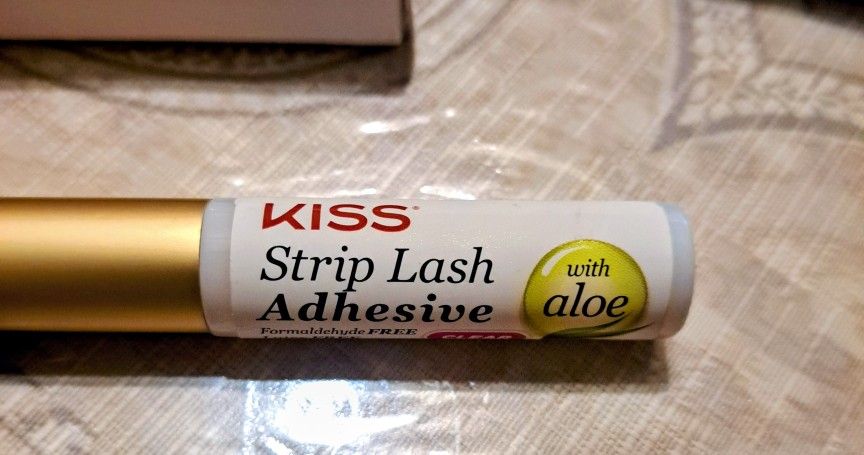 Kiss Lash Couture Faux Mink & Triple Push-Up Lashes - photo 4