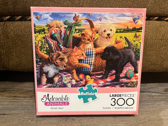 300 Piece Puzzle: Buffalo- Adorable Animals Picnic Pals