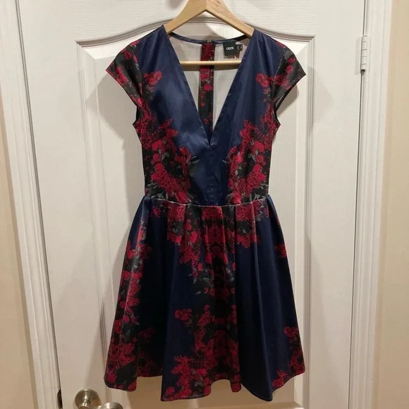 Brand New ASOS Floral Skater Dress Navy Blue & Red Size 4 - photo 2