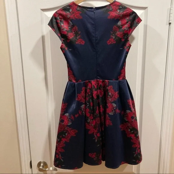 Brand New ASOS Floral Skater Dress Navy Blue & Red Size 4 - photo 3