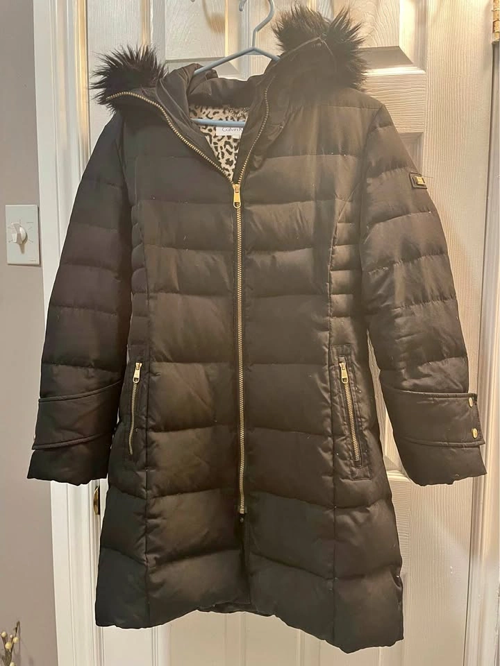 Women’s Down Winter Coat (Medium)
