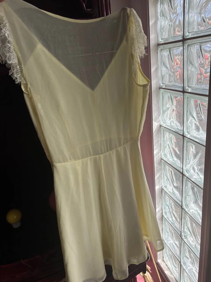 NWT ASOS MIDI dress light yellow, size small-medium - photo 2