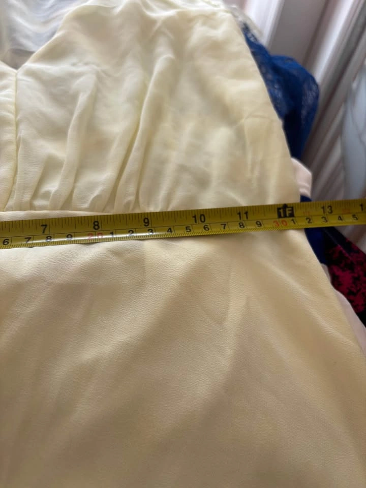 NWT ASOS MIDI dress light yellow, size small-medium - photo 3