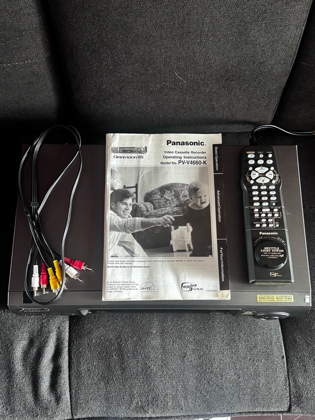 PANASONIC PV-V4660-K VCR (Omni Vision VHS)
