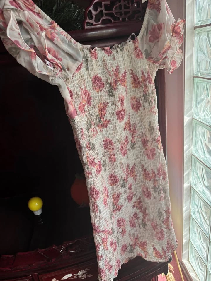 NWT Guess Floral Mini Dress Size Small - photo 2