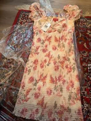 NWT Guess Floral Mini Dress Size Small - photo 3