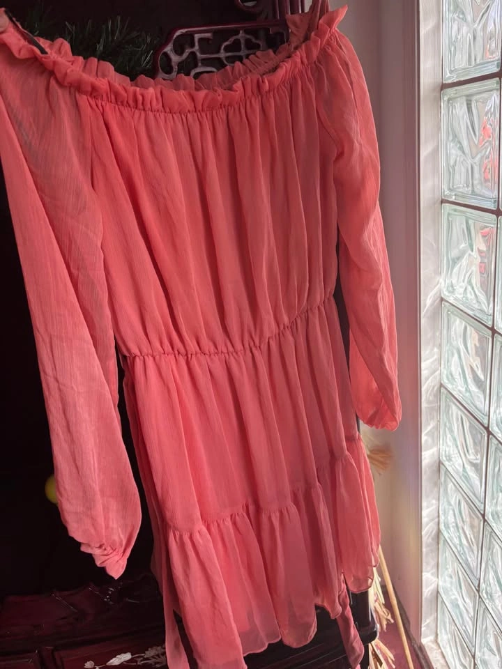 Brand New Forever 21 mini floral dress size small