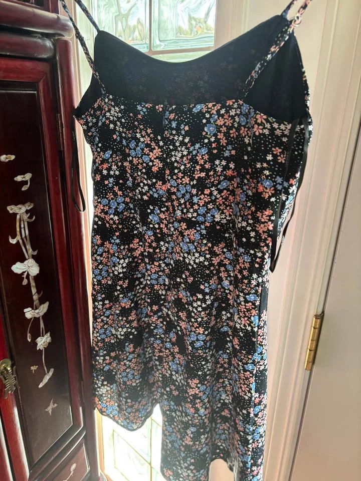 NWT Forever 21 Mini Floral Dress - Size Small - photo 2