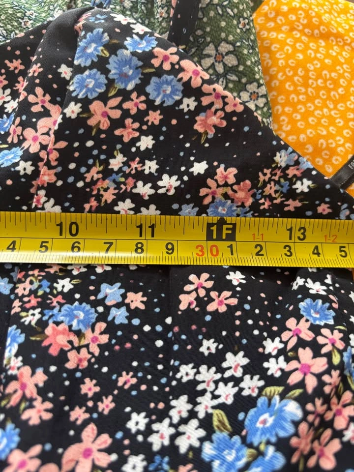 NWT Forever 21 Mini Floral Dress - Size Small - photo 3