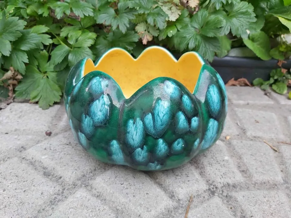 Vintage ceramic cover pot thumbnail
