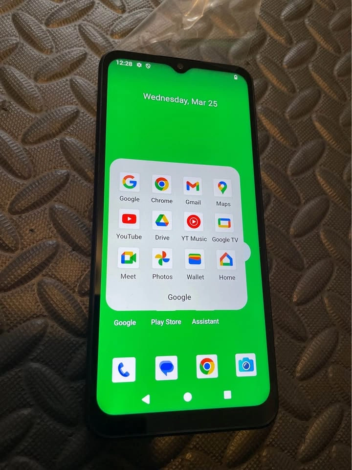 Like-New 128GB Phone (5G) - photo 4
