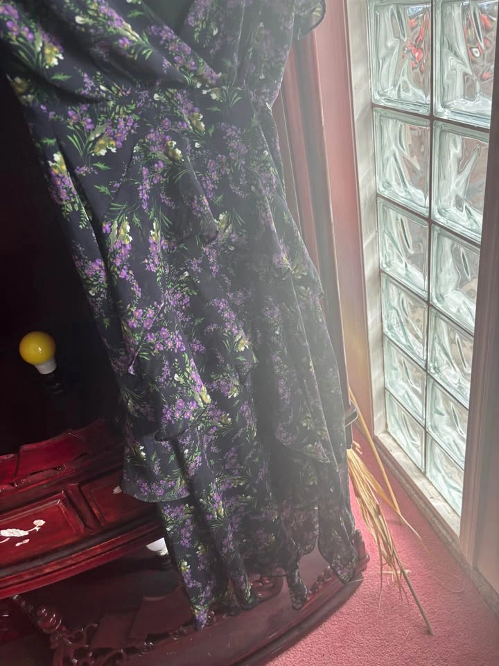 ASTR The Label Floral Print Handkerchief Dress Womens XS Black P - photo 3