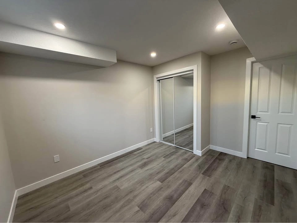 1 Bed 1 Bath Basement Suite Available May 1st!! - photo 4