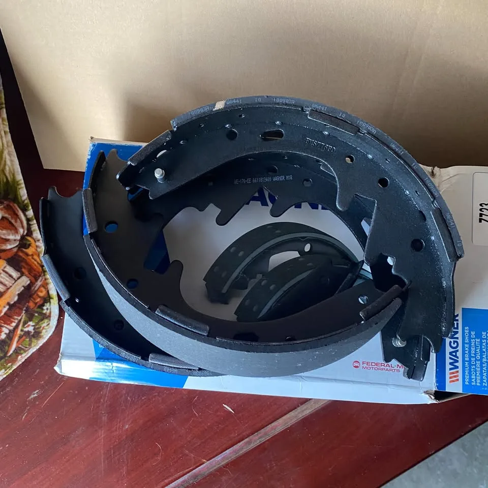 Wagner Premium Drum Brake Shoe Rear Z723 (New Opened Box) image indicator(7)