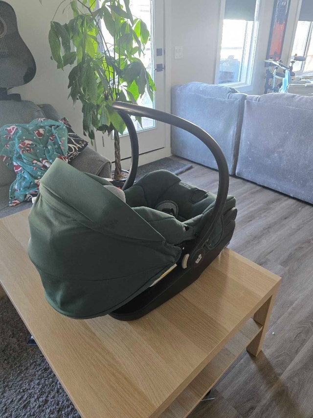 Maxi Cosi Stroller + Mico 30 Car Seat - photo 2