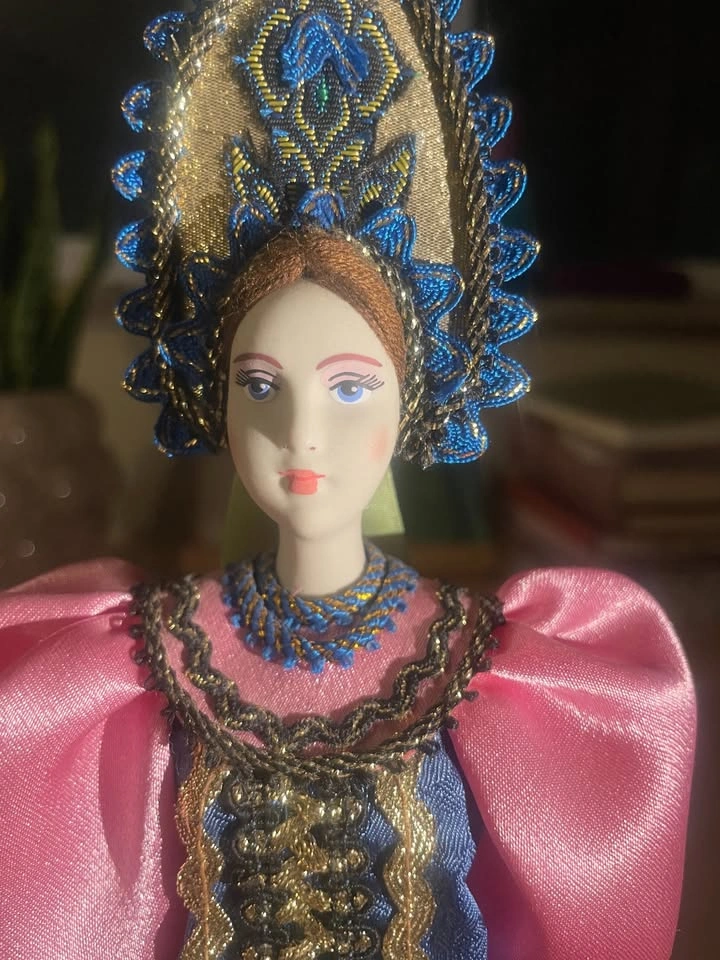 Porcelain handpainted doll - photo 2
