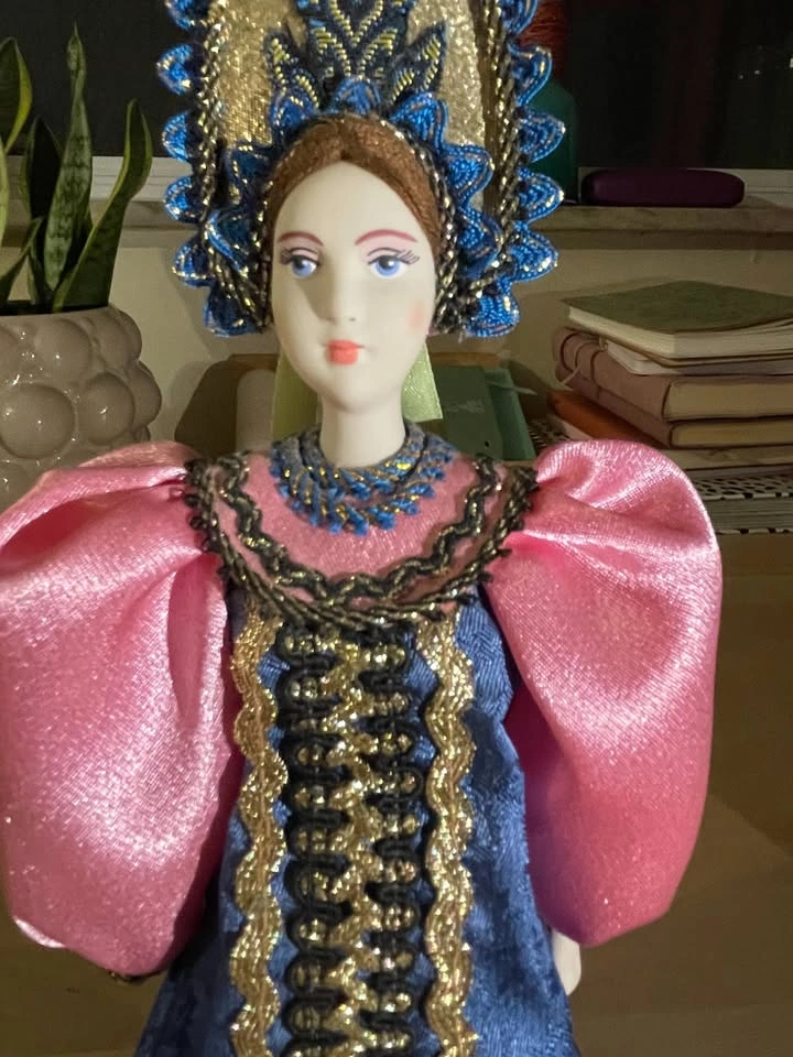 Porcelain handpainted doll - photo 3