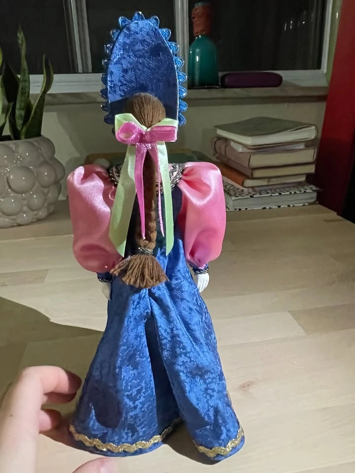 Porcelain handpainted doll - photo 5