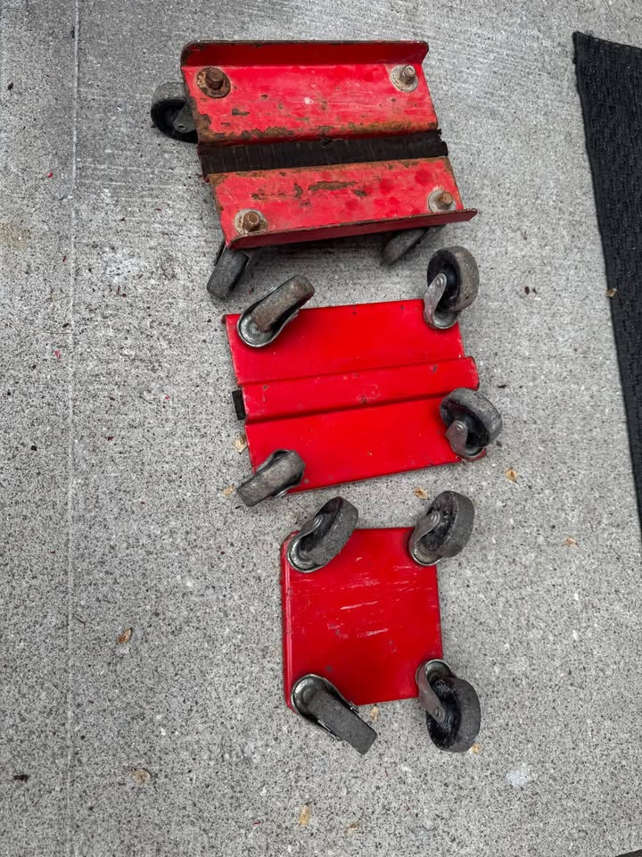 Wheel dolly- To move your snowmobile - photo 2