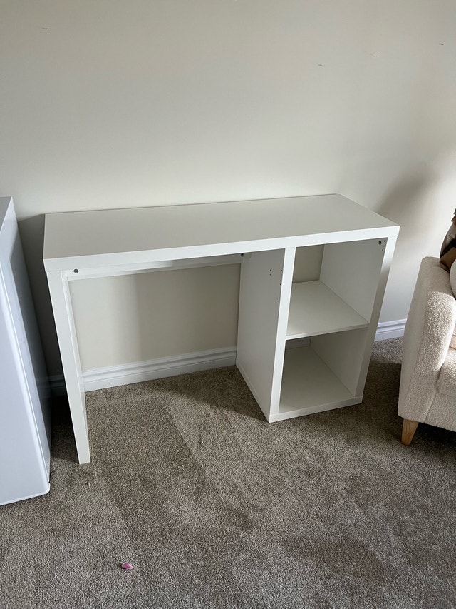 IKEA KALLAX Desk – White (Excellent Condition)