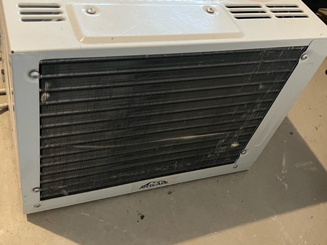 ArcticAire Window Air Conditioner – 5,000 BTU – Works Great - photo 2