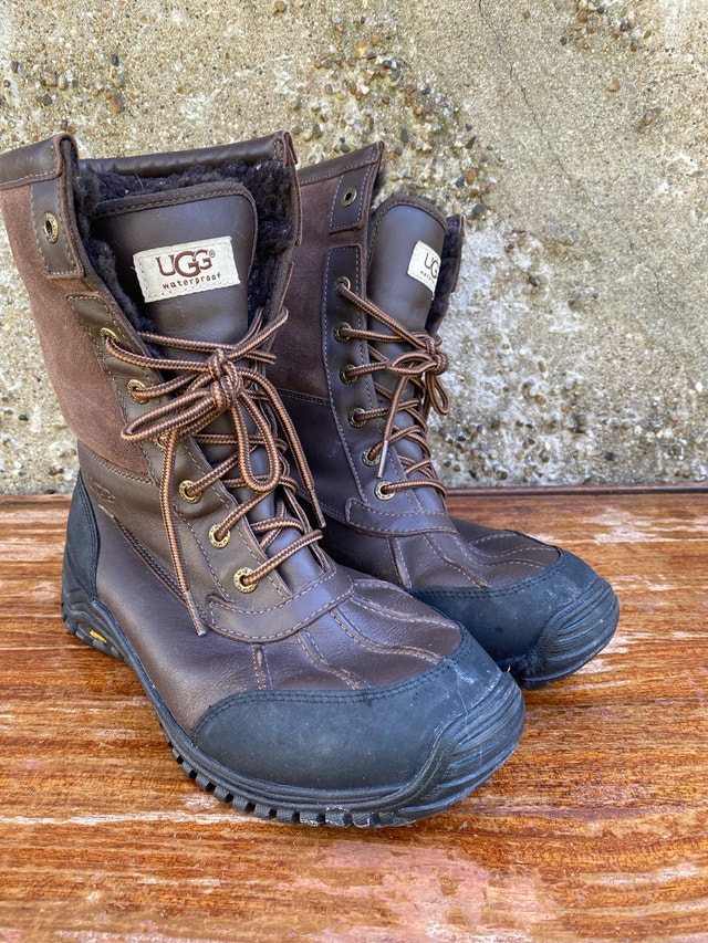 UGG Boots - Sz 9