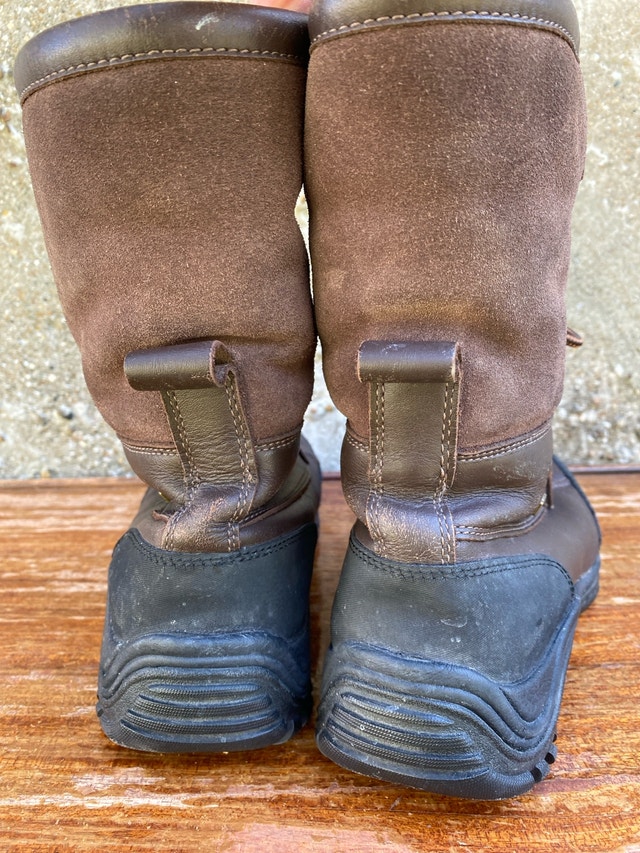 UGG Boots - Sz 9 - photo 3