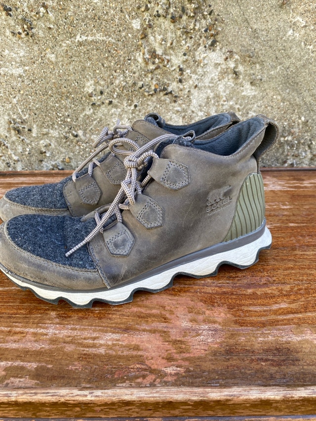 Sorel Kinetic Impact Boots - Women’s 9.5 - photo 3