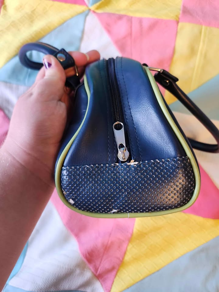 2000s Bowling bag style purse - photo 3