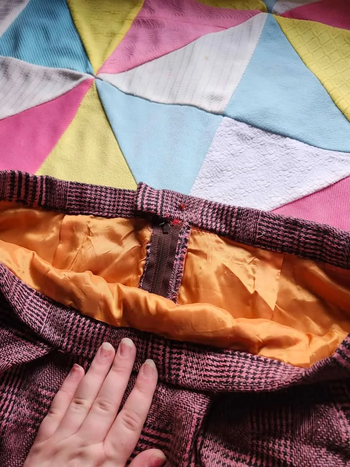 Vtg handmade 50s pencil skirt image indicator(3)