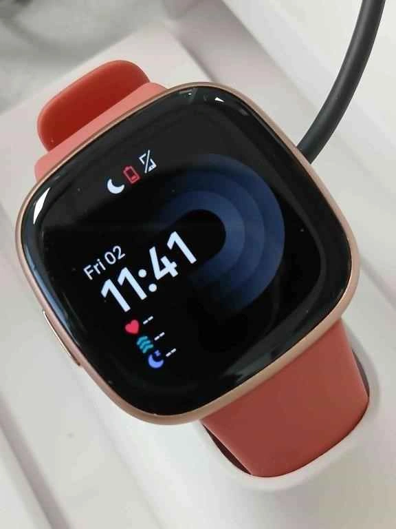Google Fitbit Versa 4 Fitness Smartwatch - photo 5