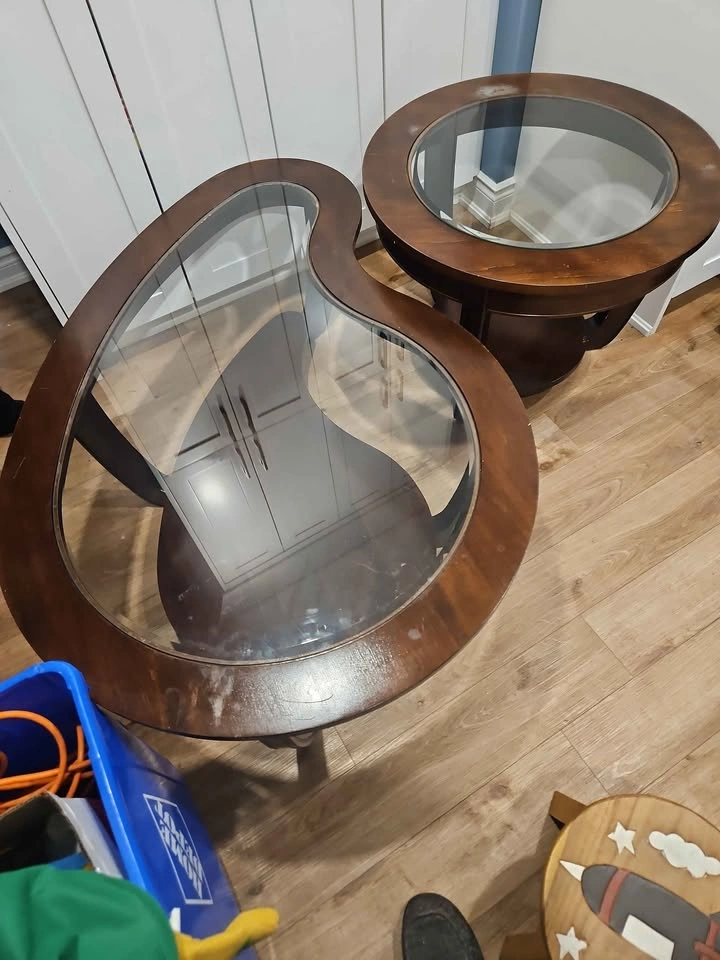 Dark wood glass top coffee and end table set - photo 3