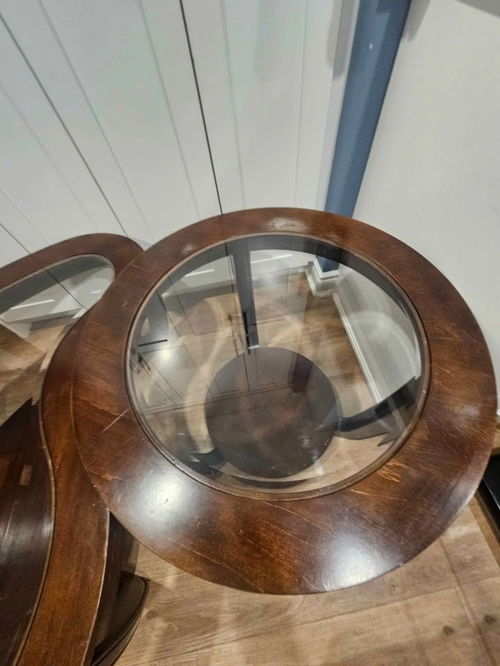 Dark wood glass top coffee and end table set - photo 5
