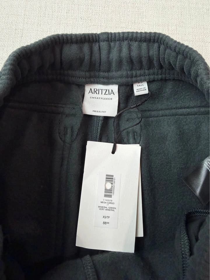 Aritzia Cozy Sweatfleece Mega Cargo Sweatpant XS Tall NWT - photo 3