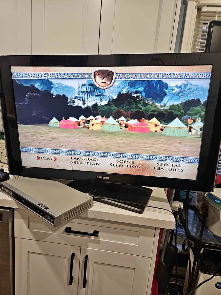 40” LCD HDTV – Works Great – No remote