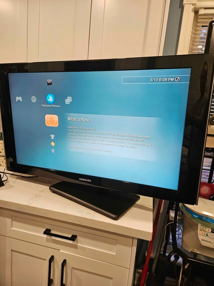 40” LCD HDTV – Works Great – No remote - photo 2