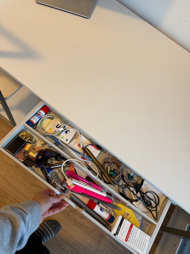 Home office computer desk with side shelf and drawer - photo 4