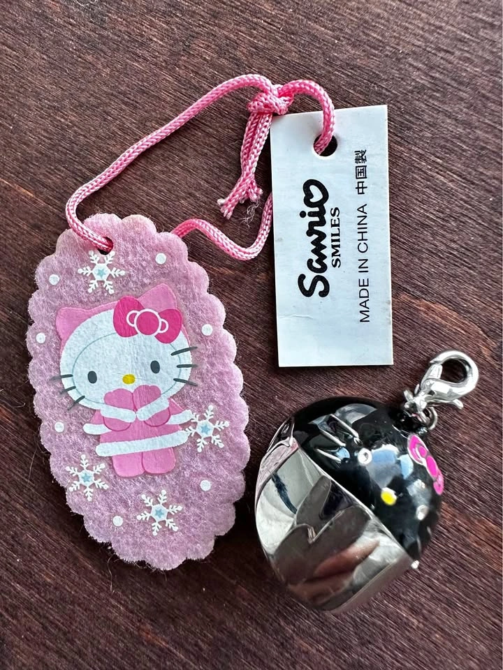 Sanrio Hello Kitty Helmet Keychain Charm 2005 & Pink Tag 2009
