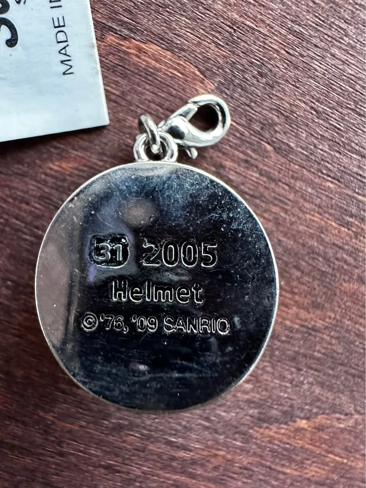 Sanrio Hello Kitty Helmet Keychain Charm 2005 & Pink Tag 2009 - photo 3
