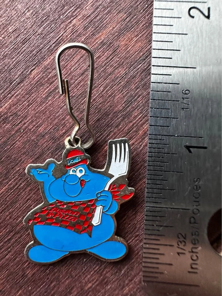 Vintage Lionel Boston Pizza Charm - photo 4