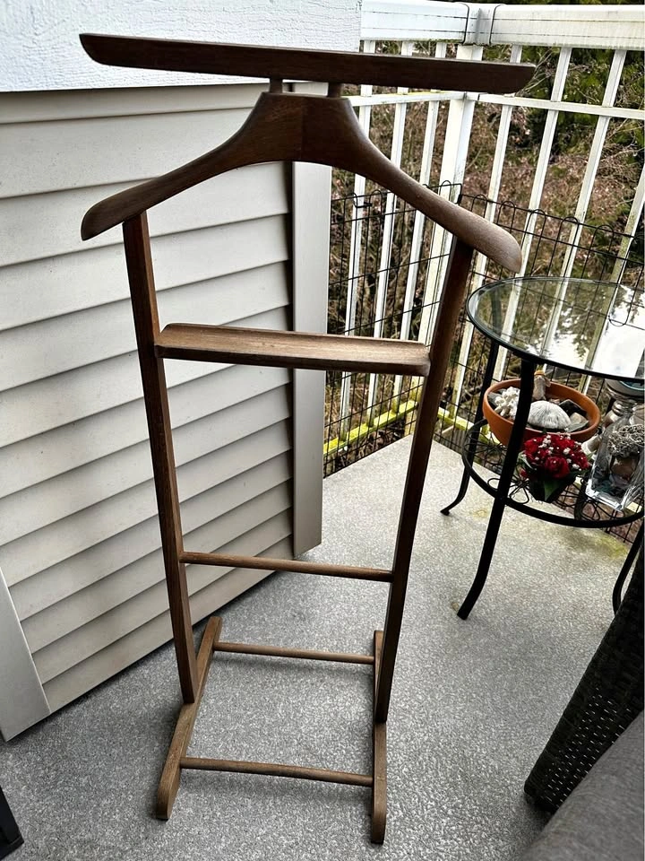 Wooden Valet Stand