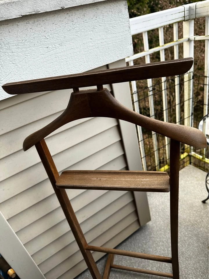 Wooden Valet Stand - photo 2