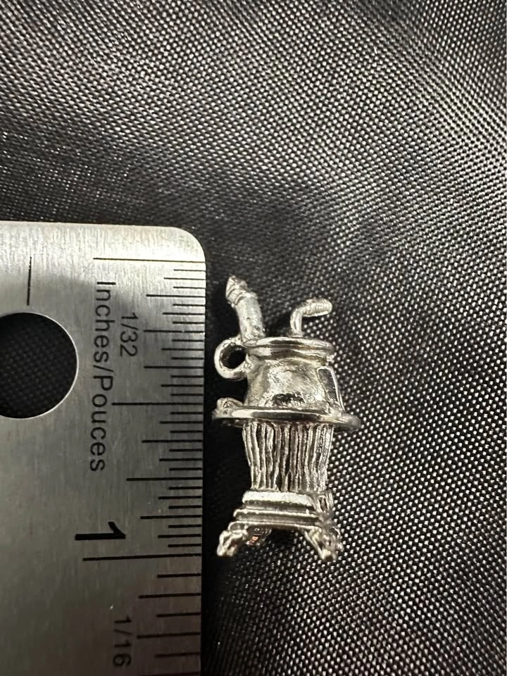 Sterling Silver Miniature Vintage Pot Belly Wood Stove - photo 3