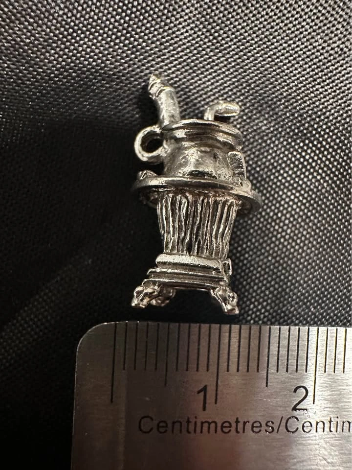 Sterling Silver Miniature Vintage Pot Belly Wood Stove - photo 4