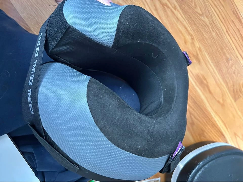 Cabeau TNE S3 travel pillow