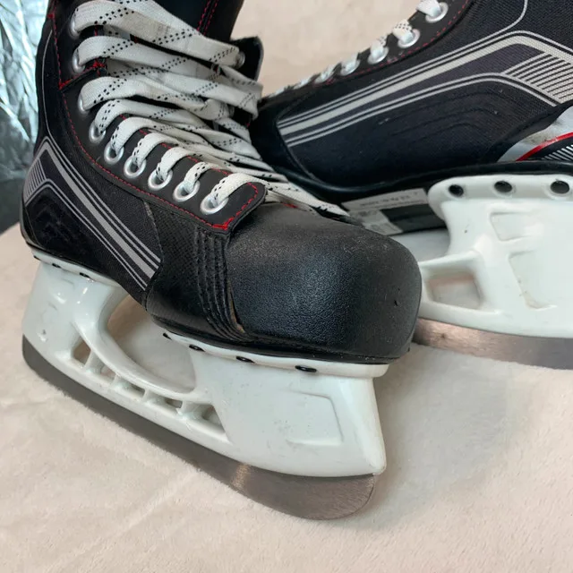 Bauer Vapor X300 Hockey Skates Black Men’s US 7.5 image indicator(3)