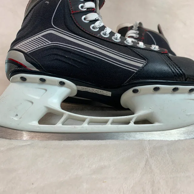 Bauer Vapor X300 Hockey Skates Black Men’s US 7.5 image indicator(4)