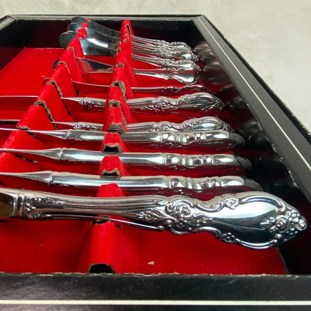 Oneida Baycrest Stainless Steel Butter Knives image indicator(6)