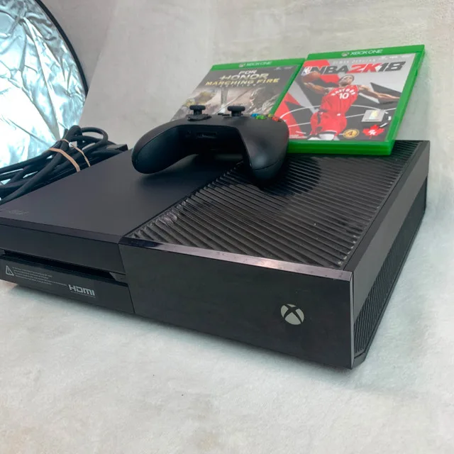 Xbox One + Controller + 2 Games image indicator(5)